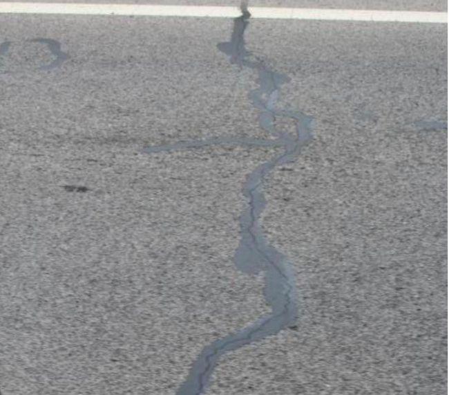 瀝青老化路面 瀝青老化路面